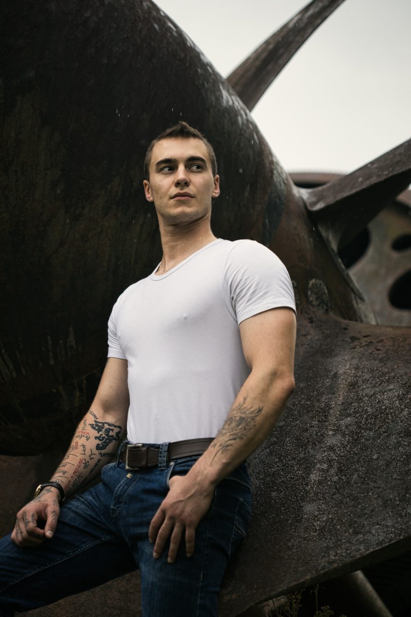 Dave Kunze Modelling Portfolio 22 EOSR6137 LuminarAI edit