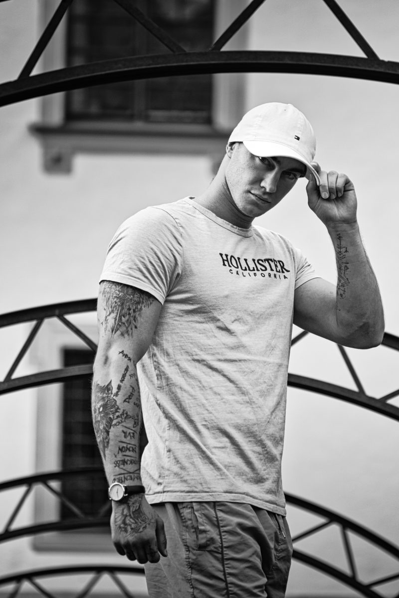 Dave Kunze Modelling Portfolio 16 EOSR6659 LuminarAI edit