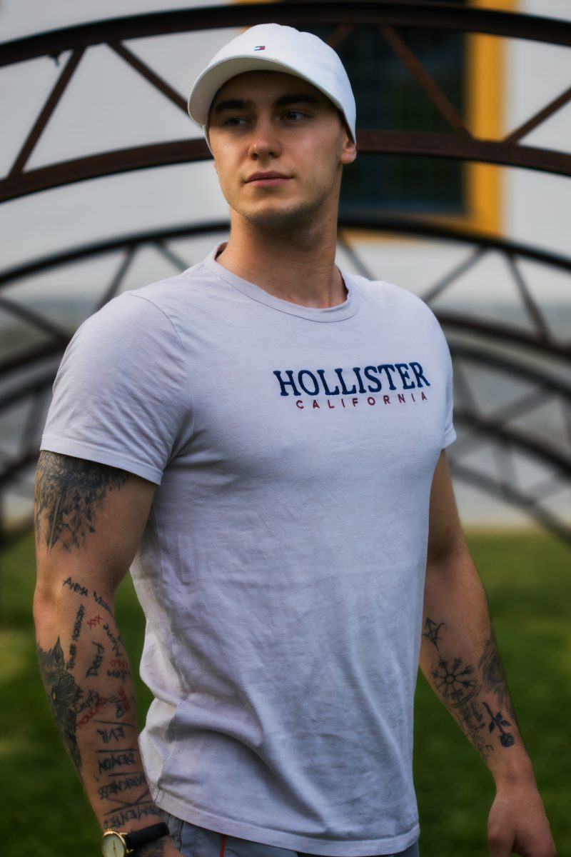 Dave Kunze Modelling Portfolio 35 EOSR6674 LuminarAI edit