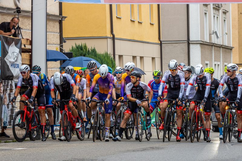 Road Cycling Criterion 5 EOSR2384