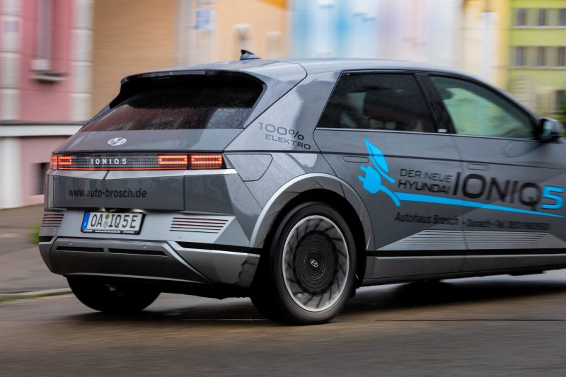 Road Cycling Criterion 14 EOSR2545