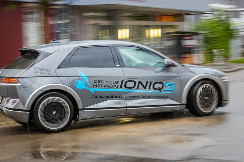 Road Cycling Criterion 66 EOSR3497 Bearbeitet